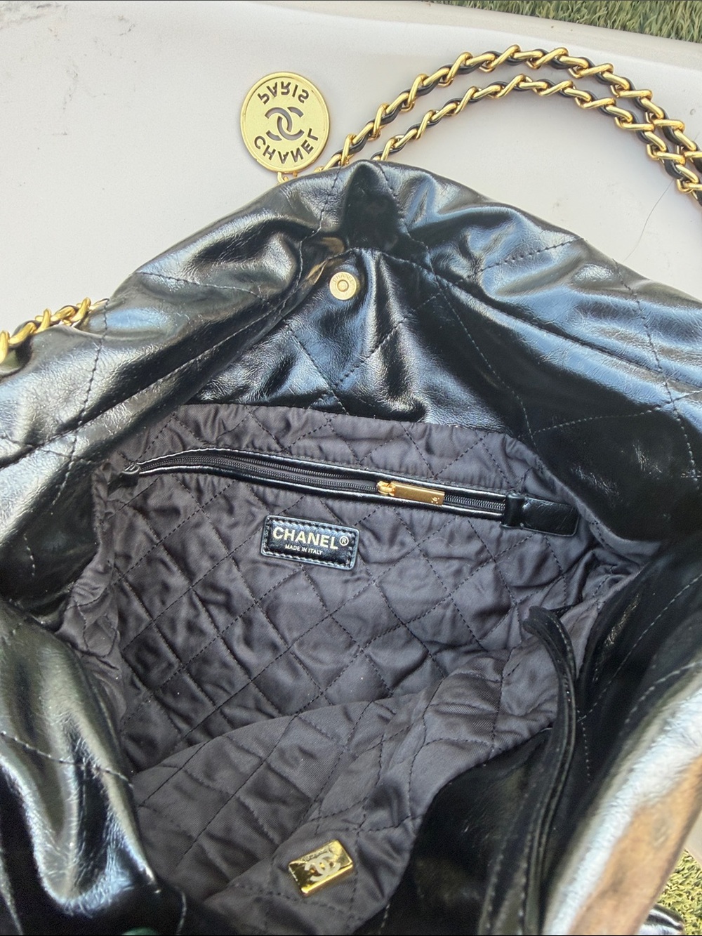 CHANEL Black Quilted Leather Shoulder Tote with Gold Chain - Picture 4 of 6